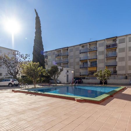 Apartamentos Atlas IV Салоу Екстериор снимка