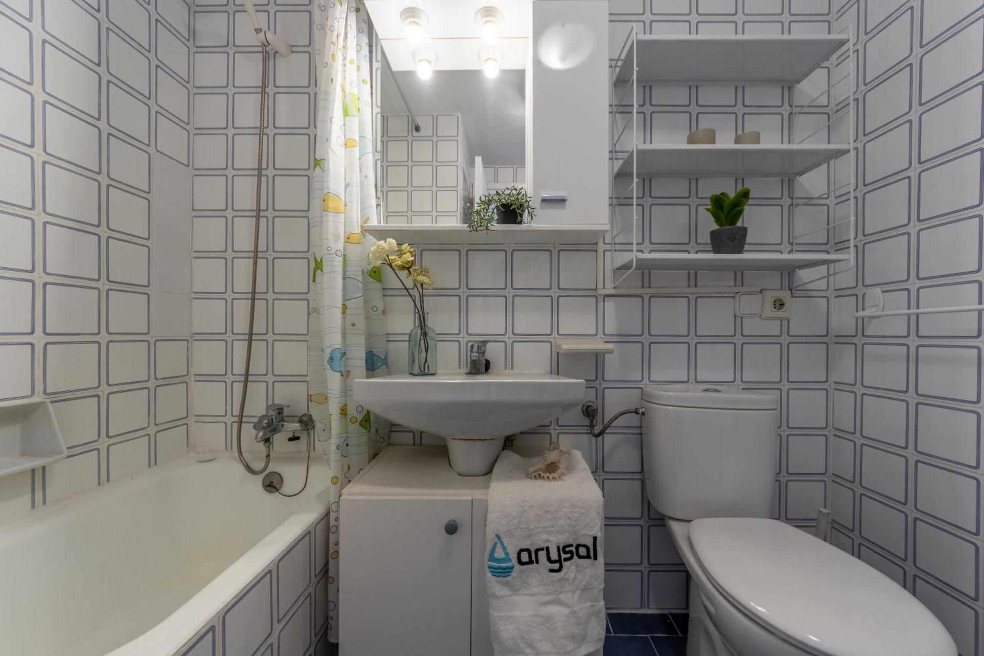 Apartamentos Atlas IV Салоу Екстериор снимка
